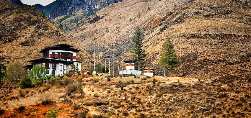 TAMCHOG LHAKHANG 